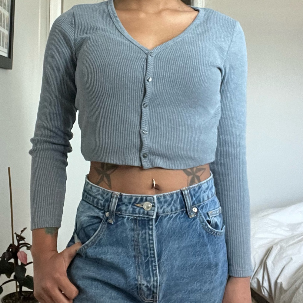 Victoria’s Secret, Blue long sleeve cropped cardigan